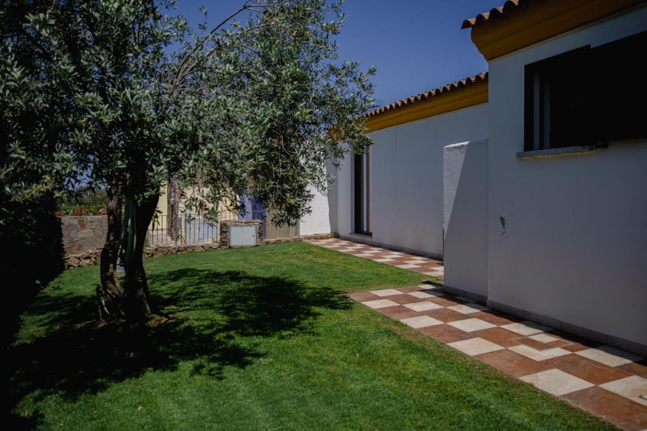 Le Residenze Di Baia Sant'Anna Vila Tanaunella Exterior foto