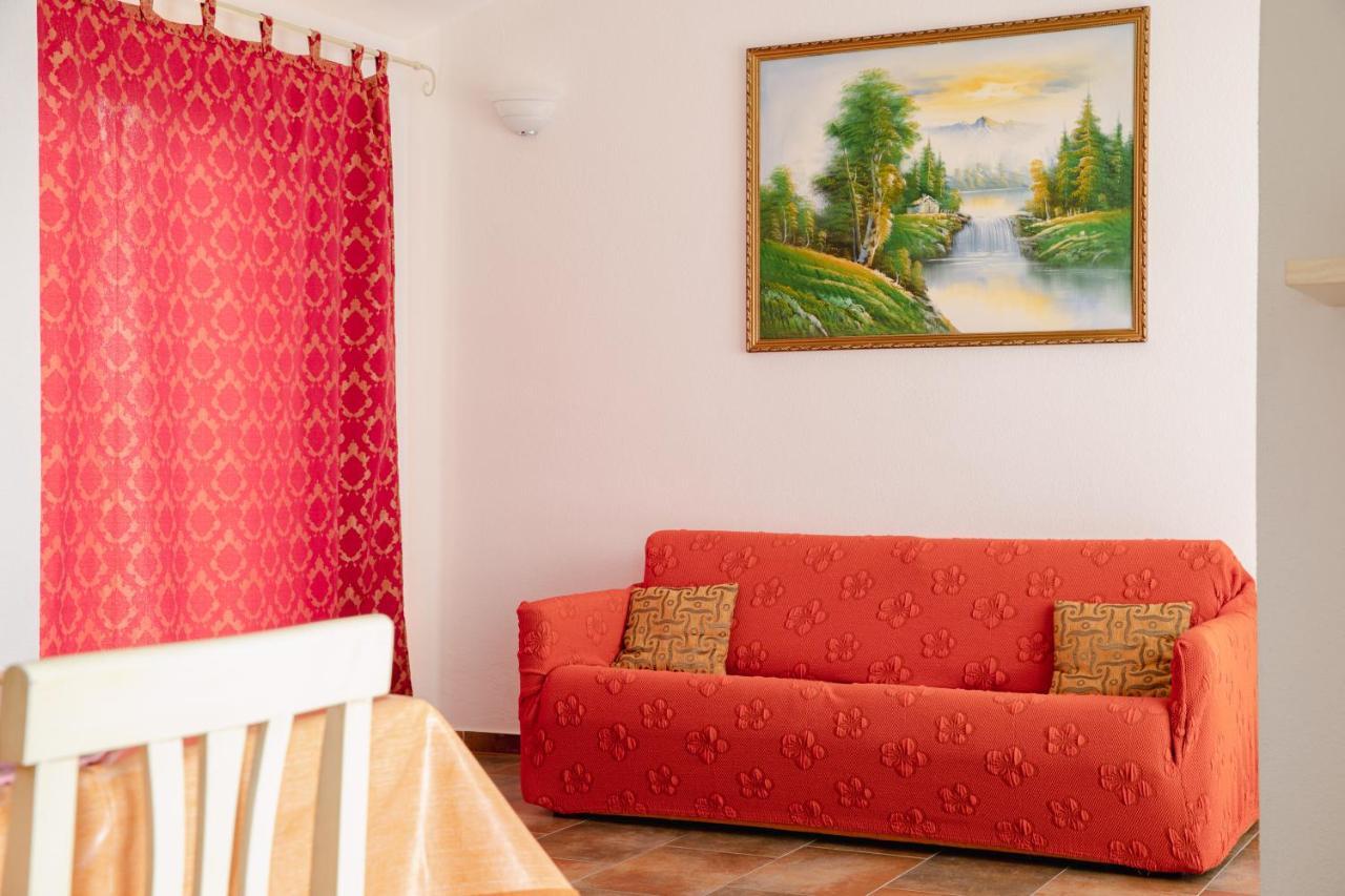 Le Residenze Di Baia Sant'Anna Vila Tanaunella Exterior foto