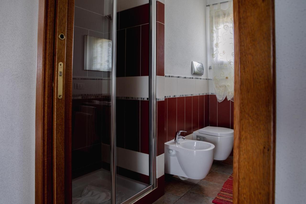 Le Residenze Di Baia Sant'Anna Vila Tanaunella Exterior foto