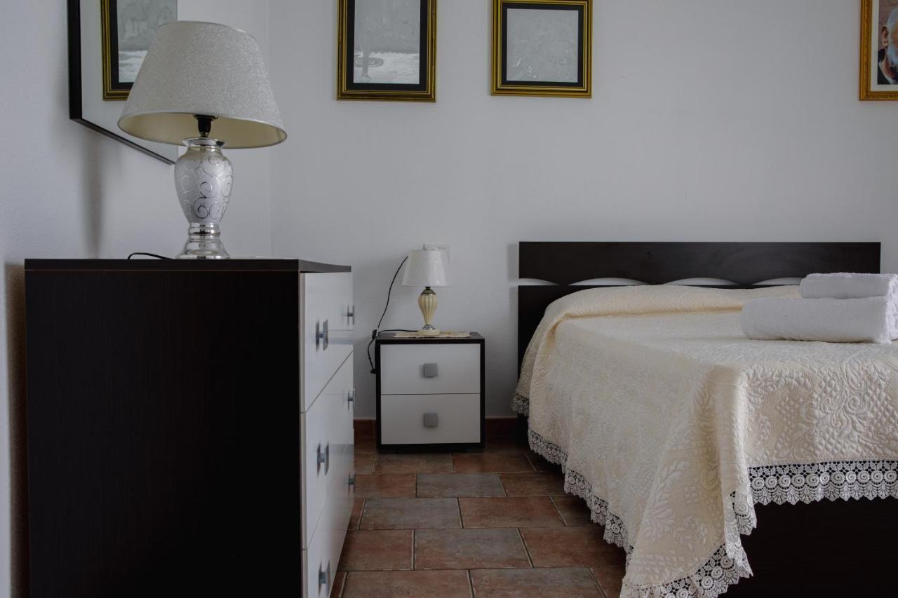 Le Residenze Di Baia Sant'Anna Vila Tanaunella Exterior foto