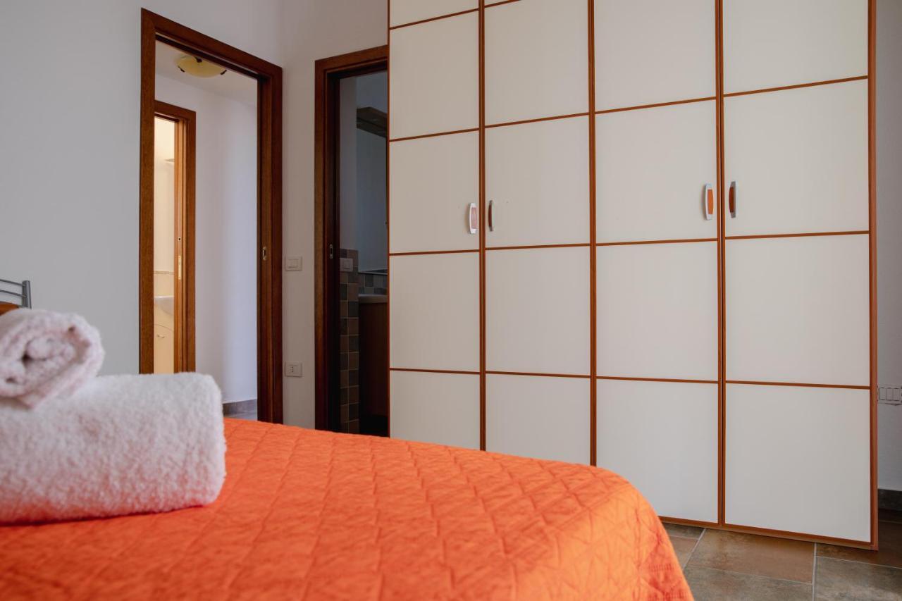 Le Residenze Di Baia Sant'Anna Vila Tanaunella Exterior foto