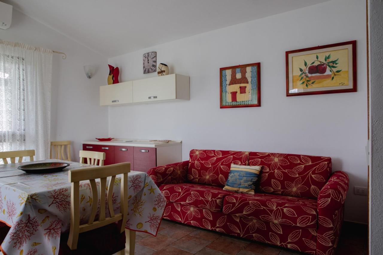 Le Residenze Di Baia Sant'Anna Vila Tanaunella Exterior foto