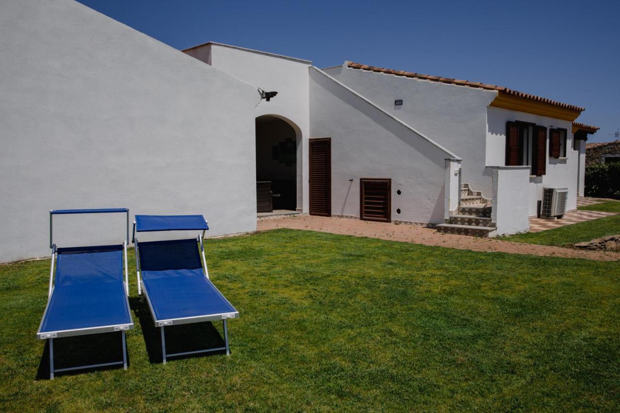 Le Residenze Di Baia Sant'Anna Vila Tanaunella Exterior foto